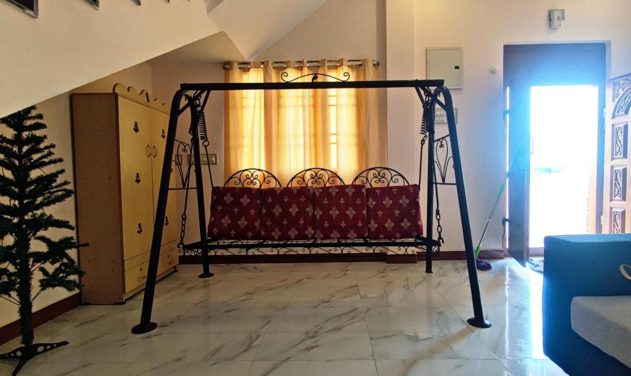 Le Cadillac Bungalow Puducherry Exterior foto