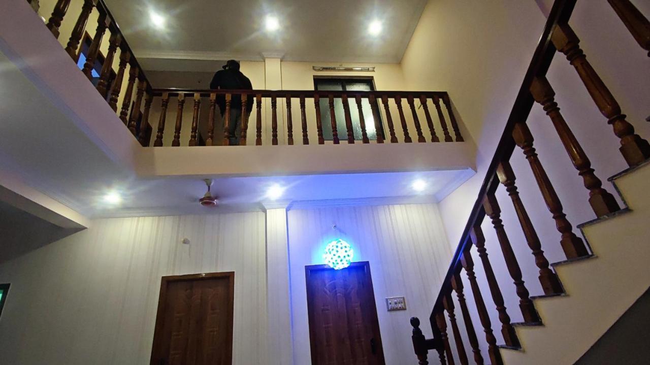 Le Cadillac Bungalow Puducherry Exterior foto