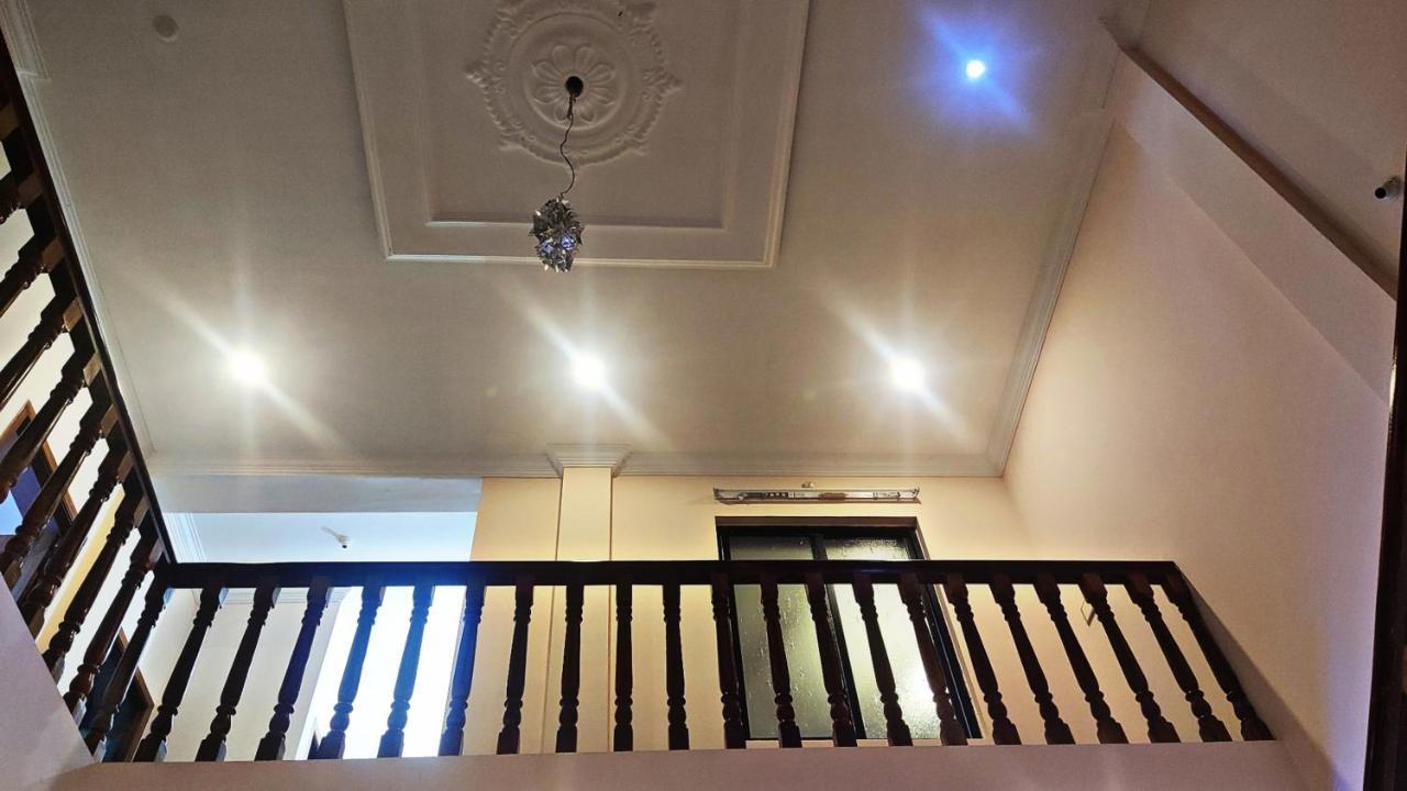 Le Cadillac Bungalow Puducherry Exterior foto