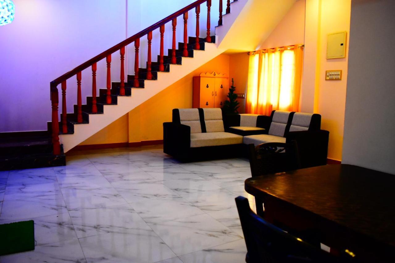 Le Cadillac Bungalow Puducherry Exterior foto